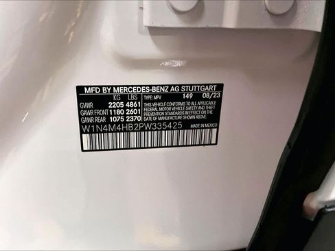 Used 2023 Mercedes-Benz GLB 250 4MATIC image 34
