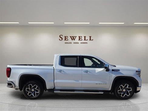 Used 2023 GMC Sierra 1500 SLT image 5