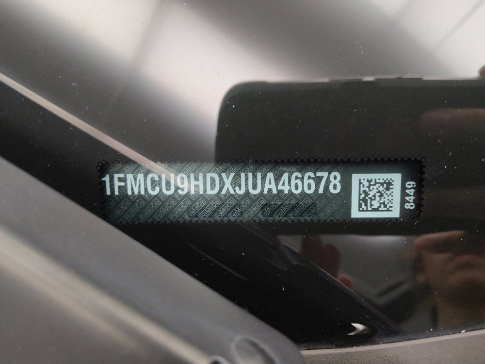 Used 2018 Ford Escape SEL w/ Ford Safe & Smart Package AWD/4WD image 33