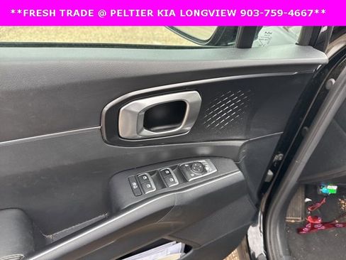 Used 2022 Kia Sorento S image 9