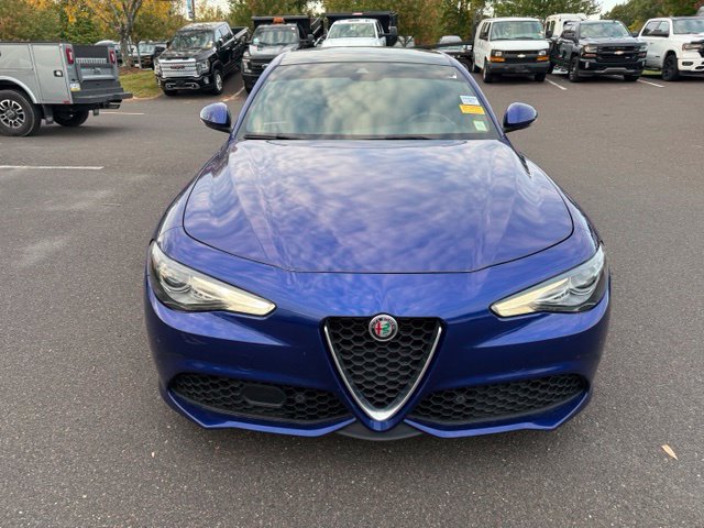 Used 2023 Alfa Romeo Giulia Ti AWD/4WD image 2