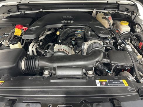 Used 2021 Jeep Wrangler Unlimited Sport image 23