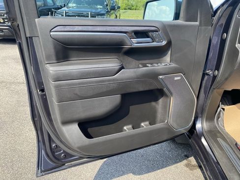 Used 2022 Chevrolet Silverado 1500 LTZ w/ Technology Package image 9