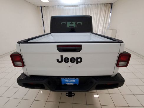 Used 2023 Jeep Gladiator Sport image 26