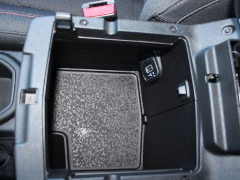 Used 2025 Jeep Wrangler Unlimited Rubicon image 21