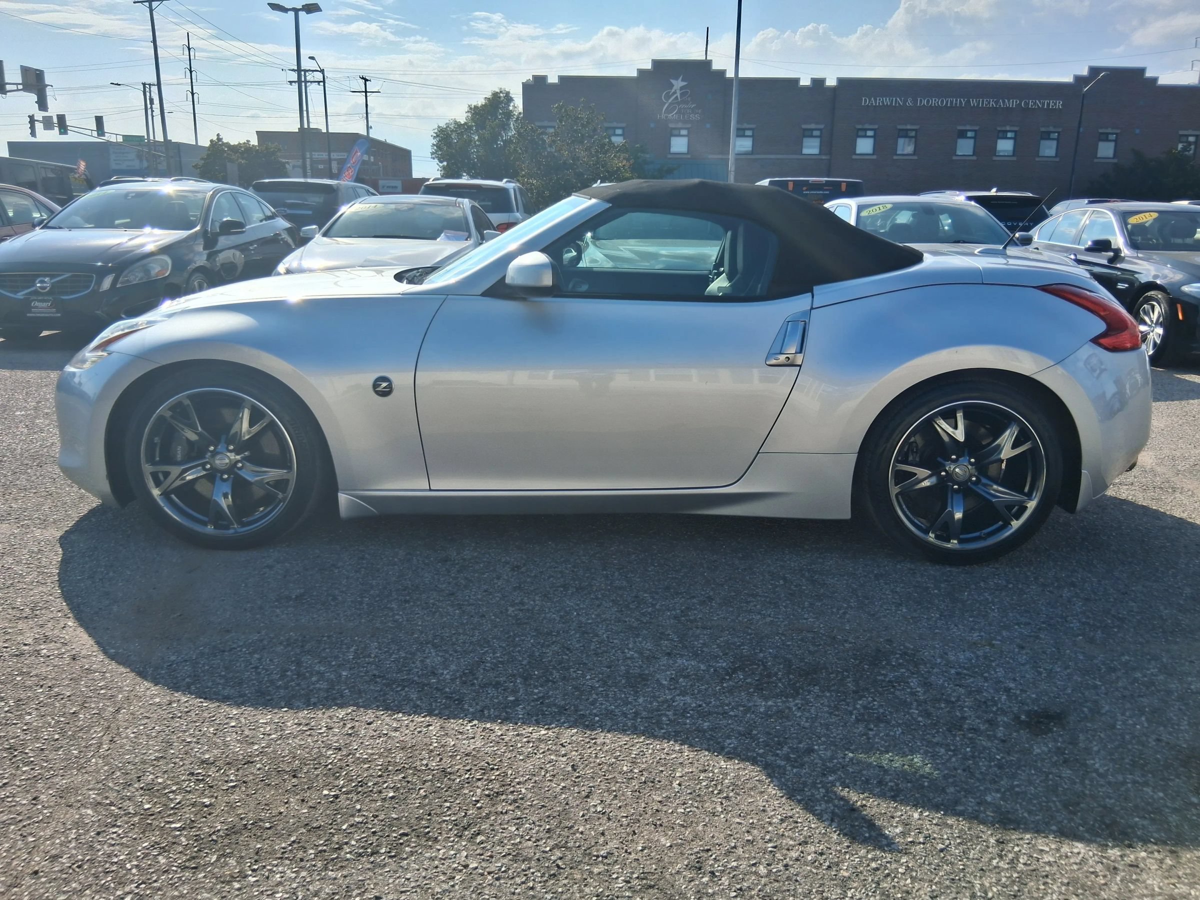 Used 2010 Nissan 370Z Touring w/ Sport Pkg RWD image 24