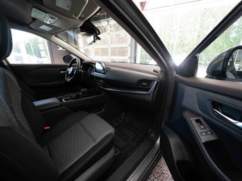 Used 2023 Nissan Rogue SV image 26