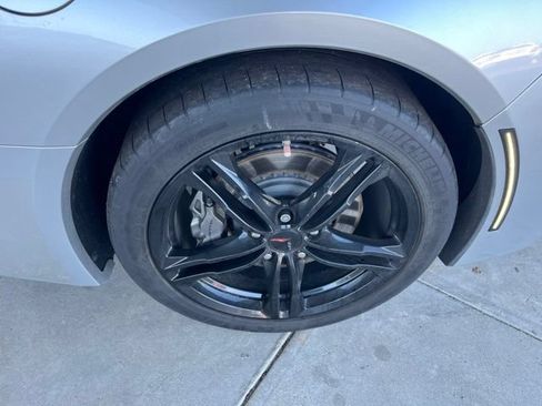 Used 2017 Chevrolet Corvette Stingray Coupe w/ Carbon Flash Badge Package RWD image 26