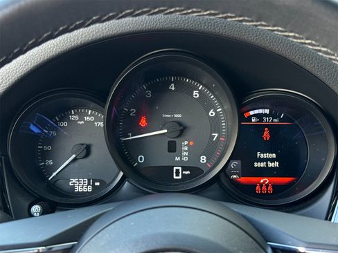 Used 2023 Porsche Macan image 27