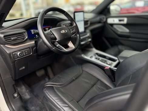 Used 2020 Ford Explorer Platinum w/ Premium Technology Package image 20