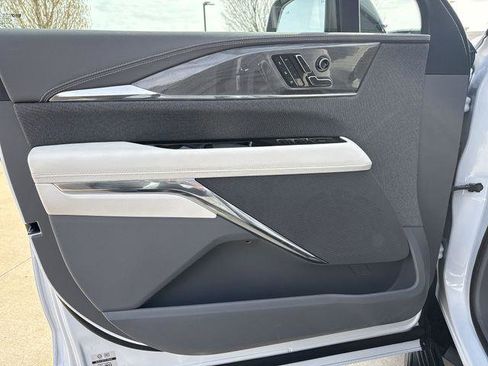 New 2026 Cadillac Escalade IQL Sport 1 w/ LPO, ONYX Package image 10