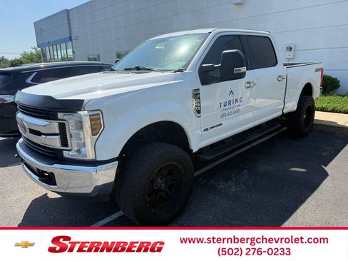 Used 2019 Ford F250 4x4 Crew Cab Super Duty image 1