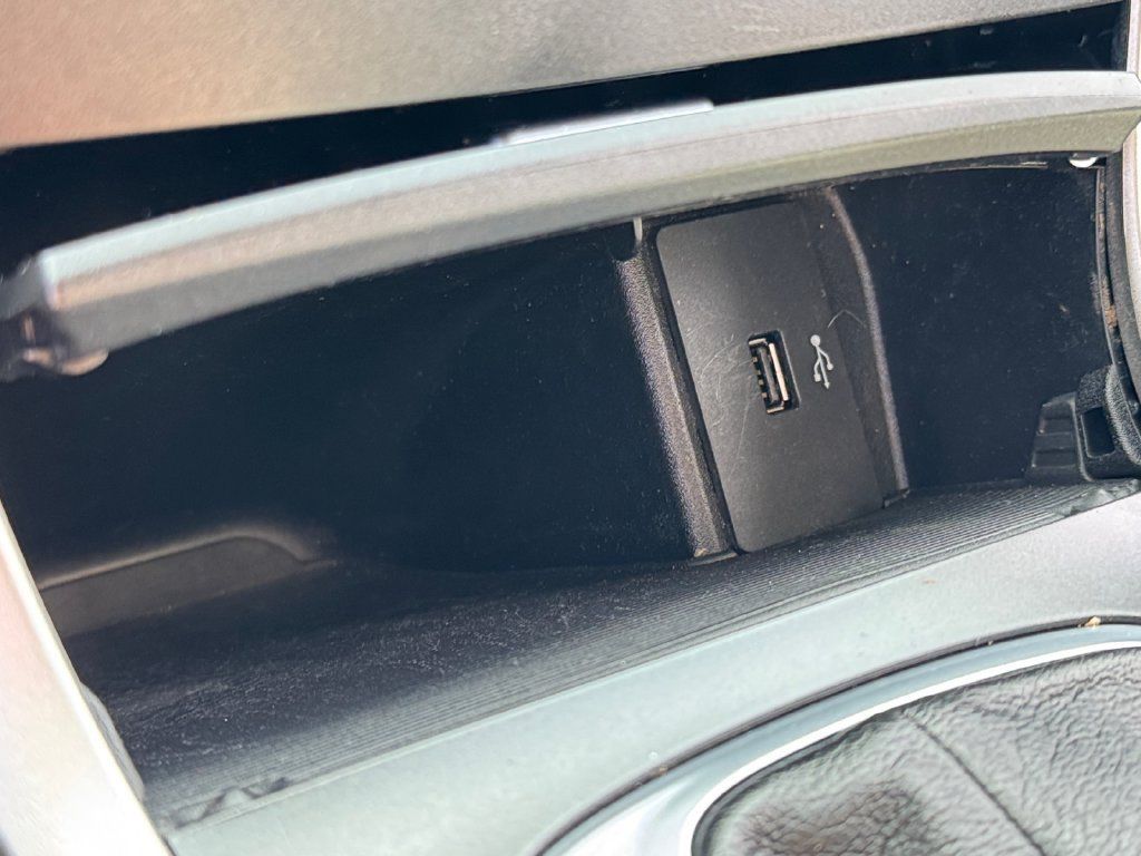 Used 2018 Ford Edge SEL FWD image 28