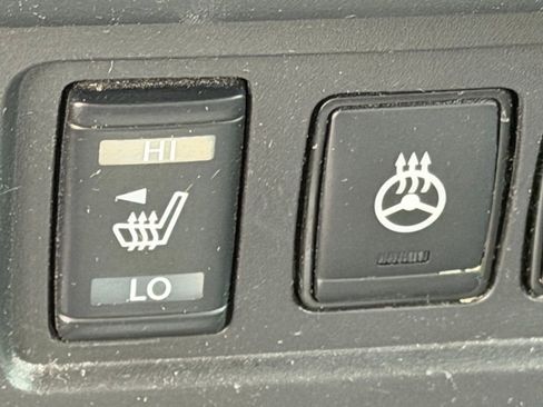 Used 2022 Nissan Frontier SV image 20