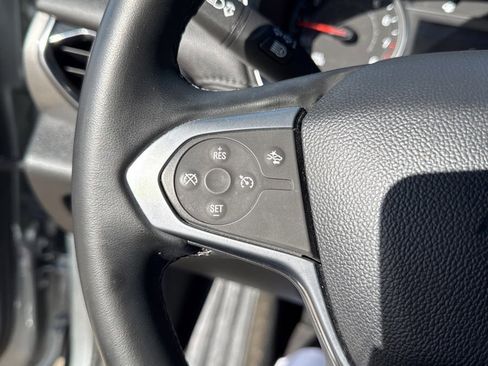 Used 2023 Chevrolet Traverse LT w/ Midnight/Sport Edition image 21