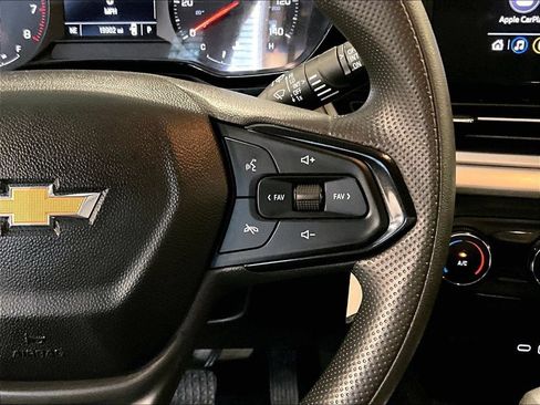 Used 2024 Chevrolet Trax LS FWD image 25