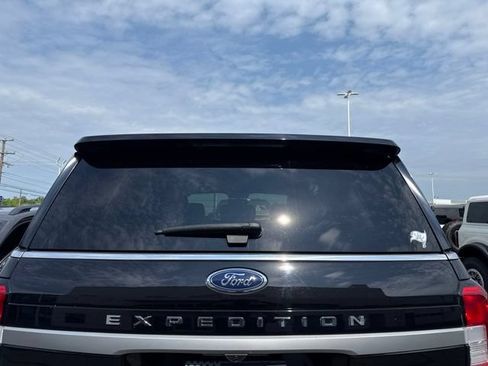 Certified 2022 Ford Expedition XLT AWD/4WD image 4