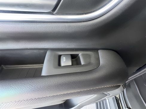 Used 2022 GMC Yukon AT4 w/ AT4 Premium Package image 21