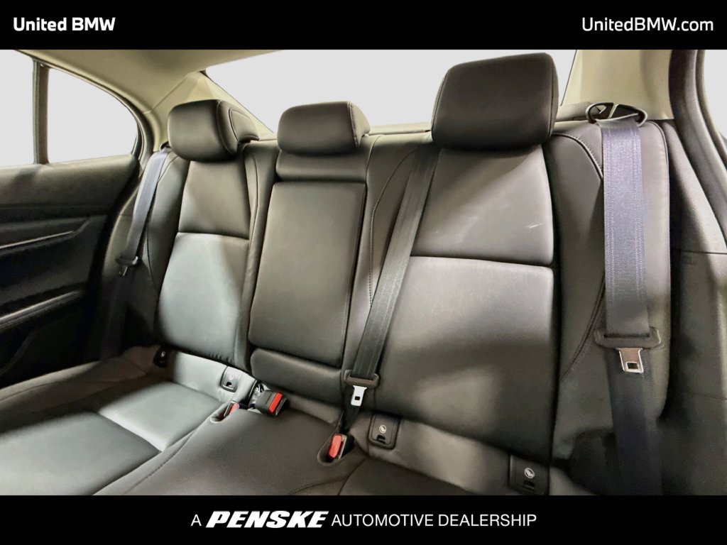 Used 2023 MAZDA MAZDA3 s FWD image 18