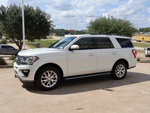 Certified 2021 Ford Expedition XLT RWD image 6