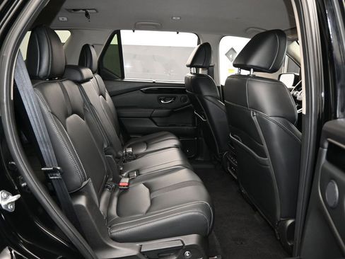 Used 2025 Honda Pilot EX-L image 41