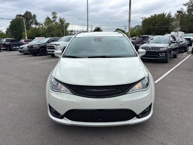 Used 2020 Chrysler Pacifica Touring-L Plus FWD image 8