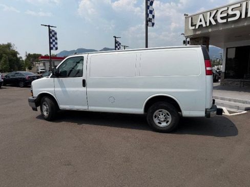 Used 2020 Chevrolet Express 2500 w/ Driver Convenience Package RWD image 6