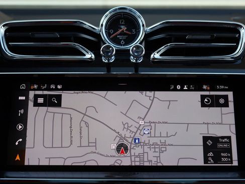 Used 2023 Bentley Bentayga Extended Wheelbase image 49