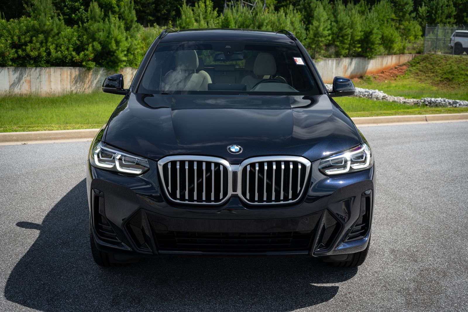 Used 2022 BMW X3 xDrive30i w/ M Sport Package 2 AWD/4WD image 2