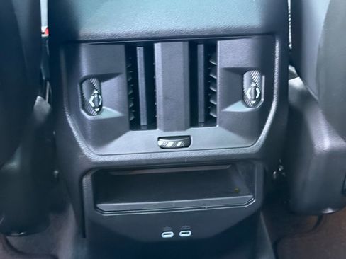 Used 2025 BMW X3 xDrive30i w/ Convenience Package image 16