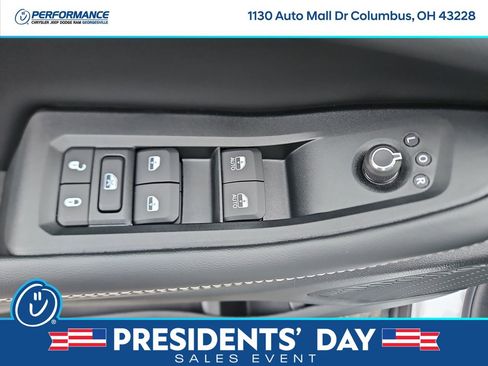 New 2025 Jeep Grand Cherokee Altitude image 20