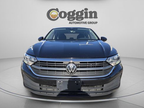 Used 2024 Volkswagen Jetta SE FWD image 8