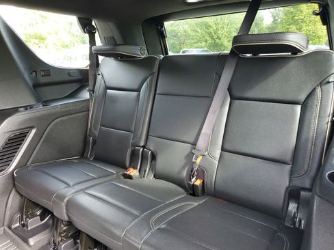 Used 2022 GMC Yukon SLT w/ SLT Premium Package image 93