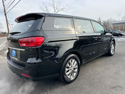 Used 2020 Kia Sedona L image 6