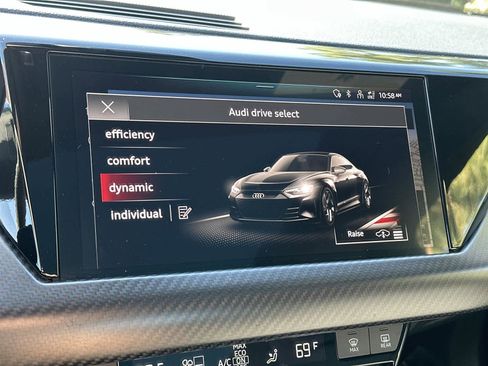 Used 2022 Audi e-tron GT Prestige w/ Prestige Package image 29
