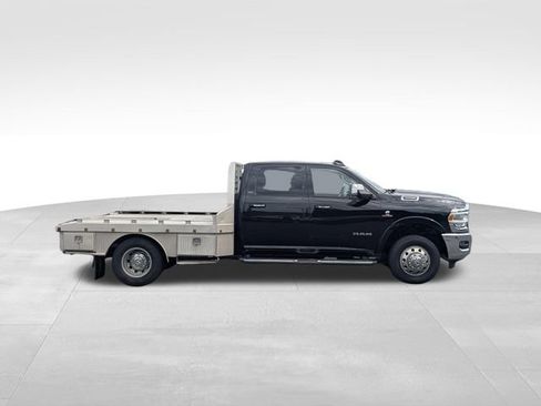 Used 2022 RAM 3500 Laramie AWD/4WD image 11
