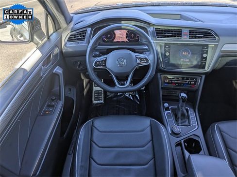 Certified 2024 Volkswagen Tiguan SEL R-Line image 17