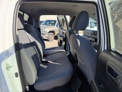 Used 2020 Toyota Tacoma SR image 18