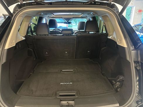 Used 2026 Nissan Rogue Platinum w/ Platinum Premium Package AWD/4WD image 16