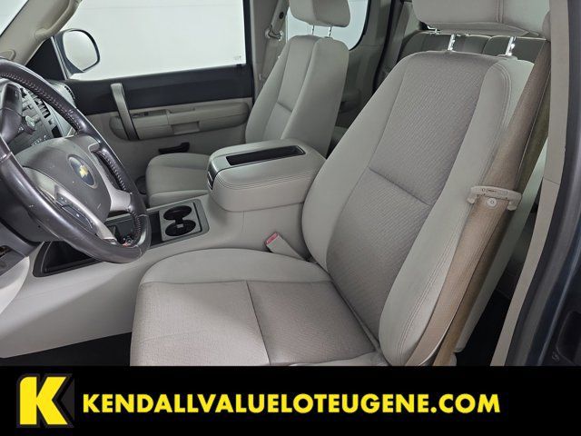 Used 2007 Chevrolet Silverado 1500 LT AWD/4WD image 4