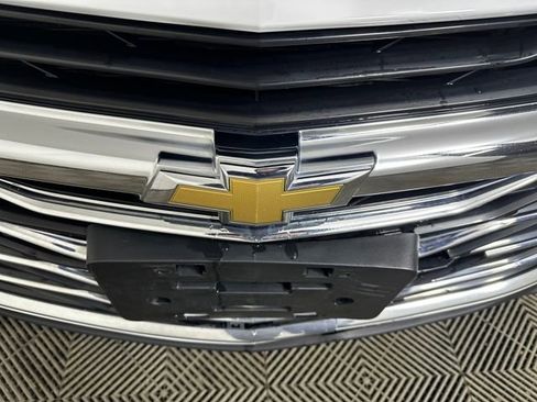 Used 2021 Chevrolet Malibu LT image 9