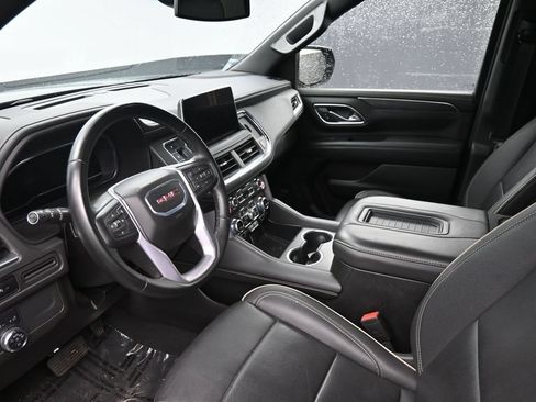 Used 2024 GMC Yukon SLT AWD/4WD image 24