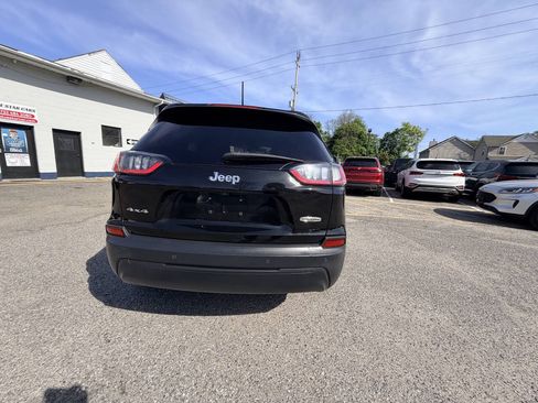 Used 2019 Jeep Cherokee Latitude Plus w/ Cold Weather Group AWD/4WD image 26