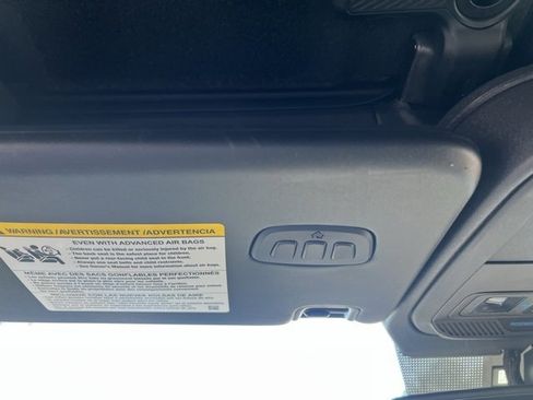 Used 2023 Ford Bronco Wildtrak image 34