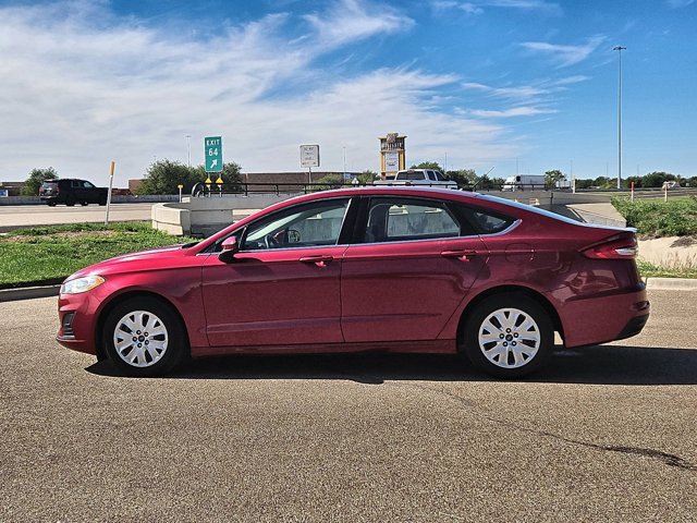 Used 2019 Ford Fusion S FWD image 9