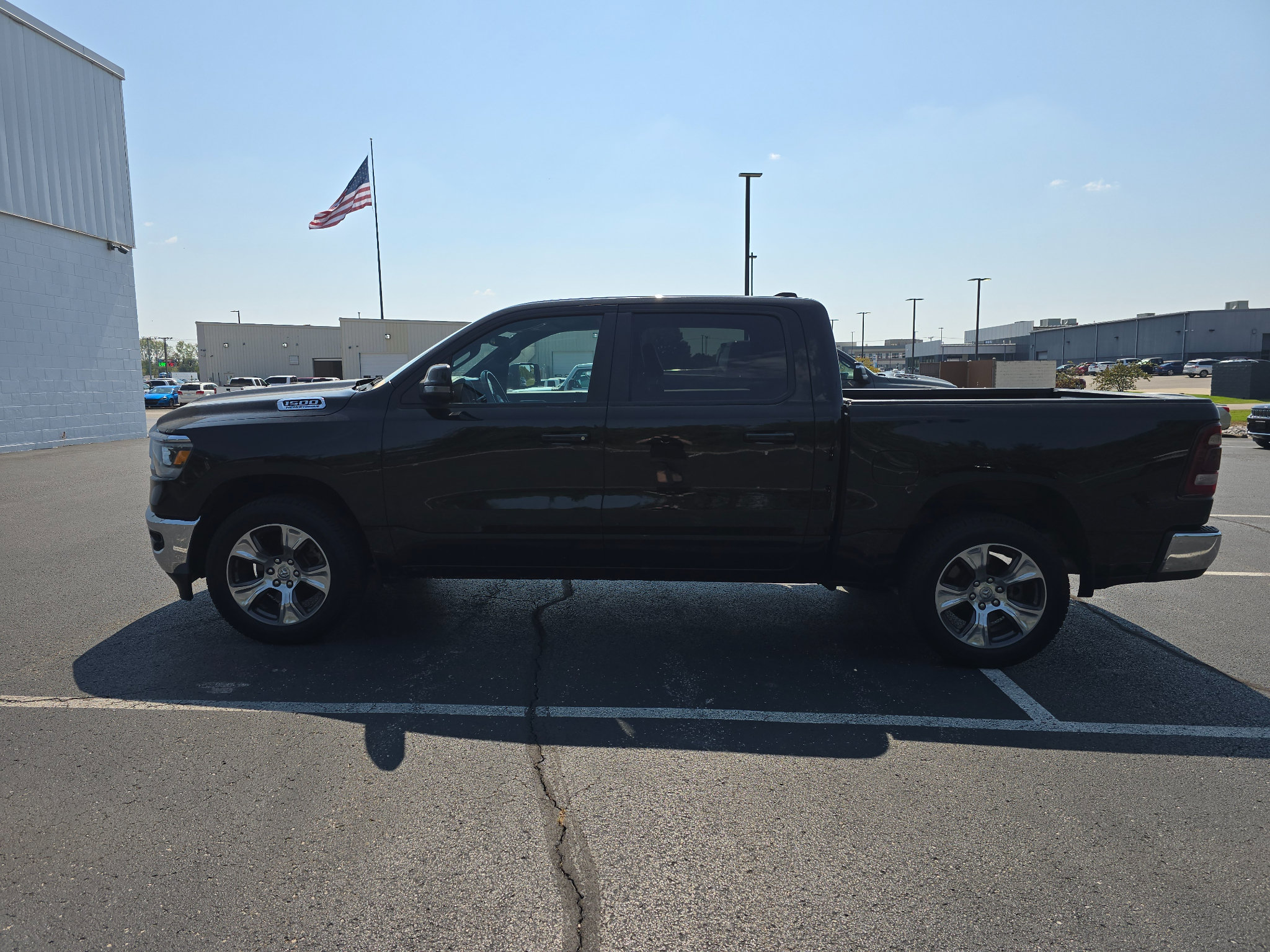 Used 2023 RAM 1500 Laramie AWD/4WD image 7