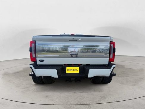 Certified 2025 Ford F450 Platinum w/ Platinum Plus Package AWD/4WD image 5