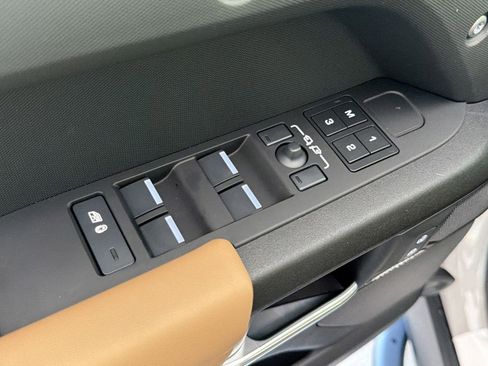 New 2026 Land Rover Defender 110 X AWD/4WD image 22