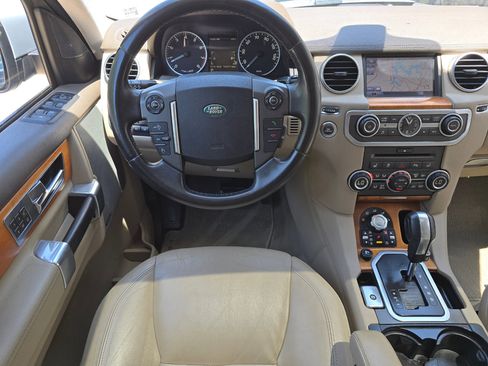 Used 2011 Land Rover LR4 HSE LUX image 10