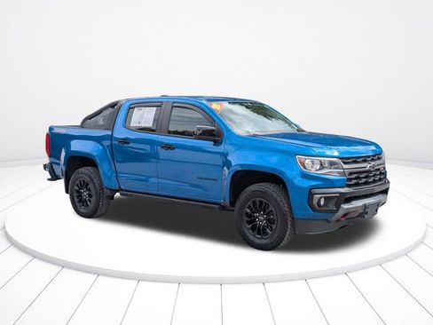 Used 2022 Chevrolet Colorado Z71 w/ LPO, Power Package AWD/4WD image 2